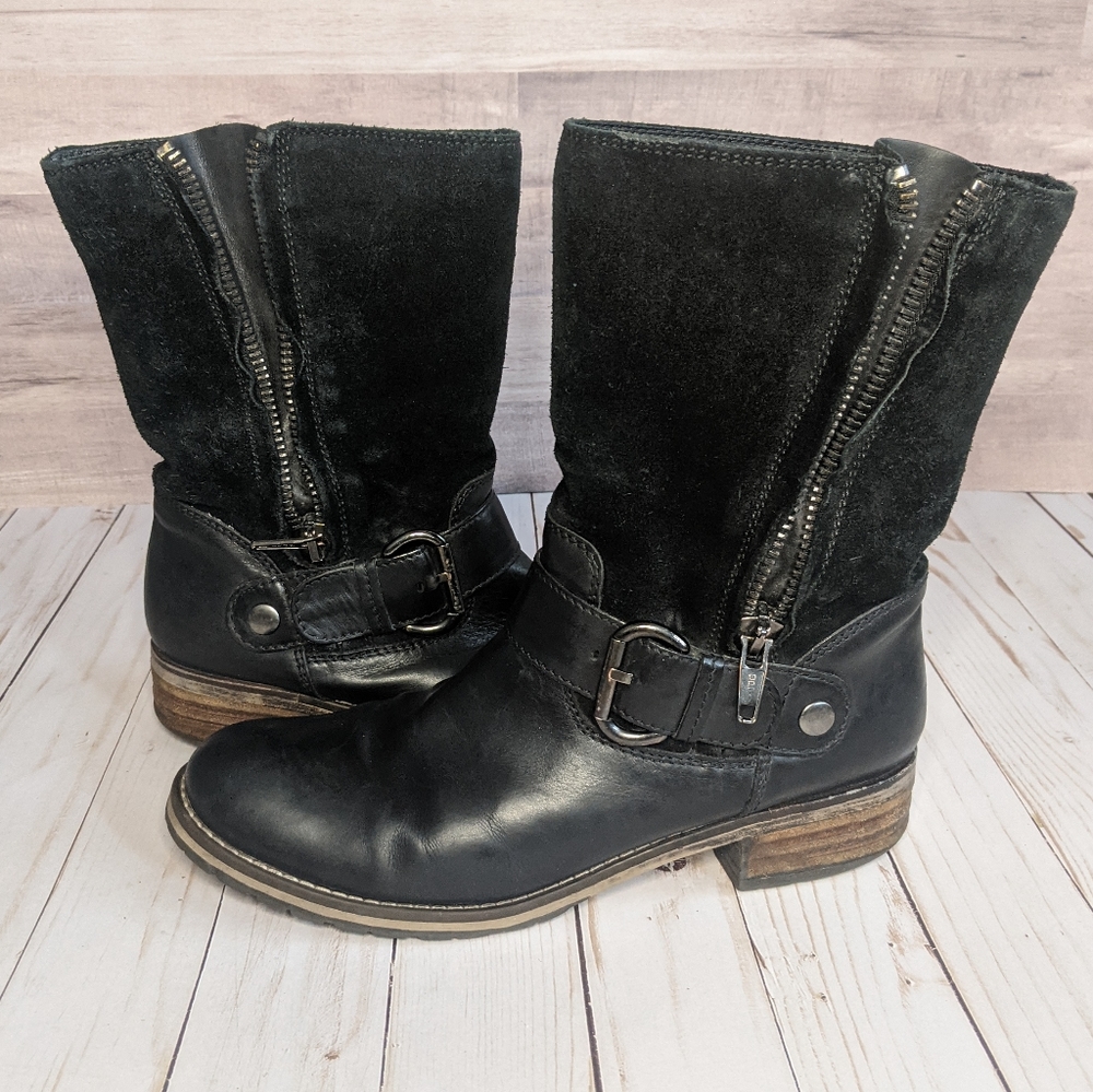 Black leather and suede Clarks boots